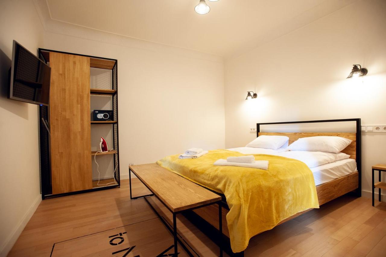 Neue Gasse Lviv Apartments Bagian luar foto