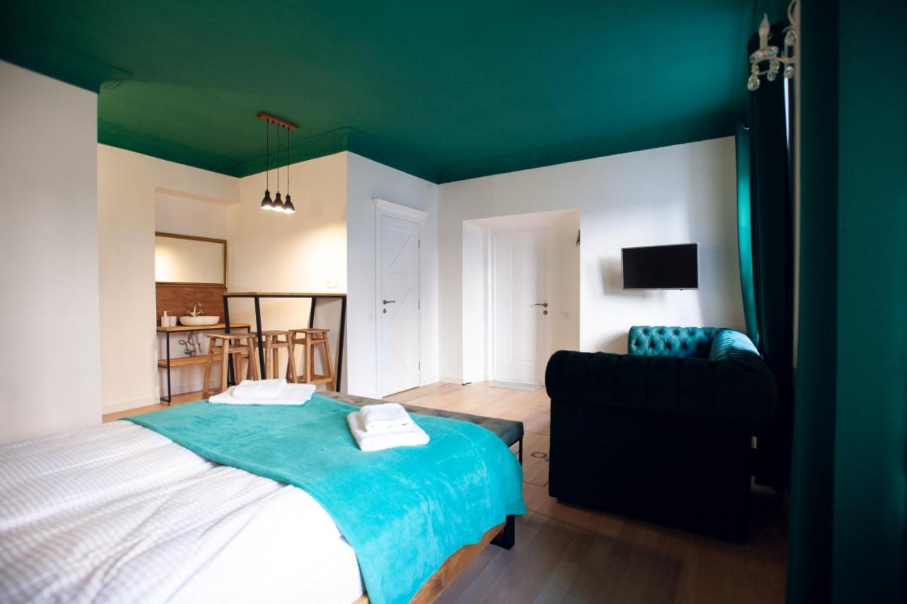 Neue Gasse Lviv Apartments Bagian luar foto