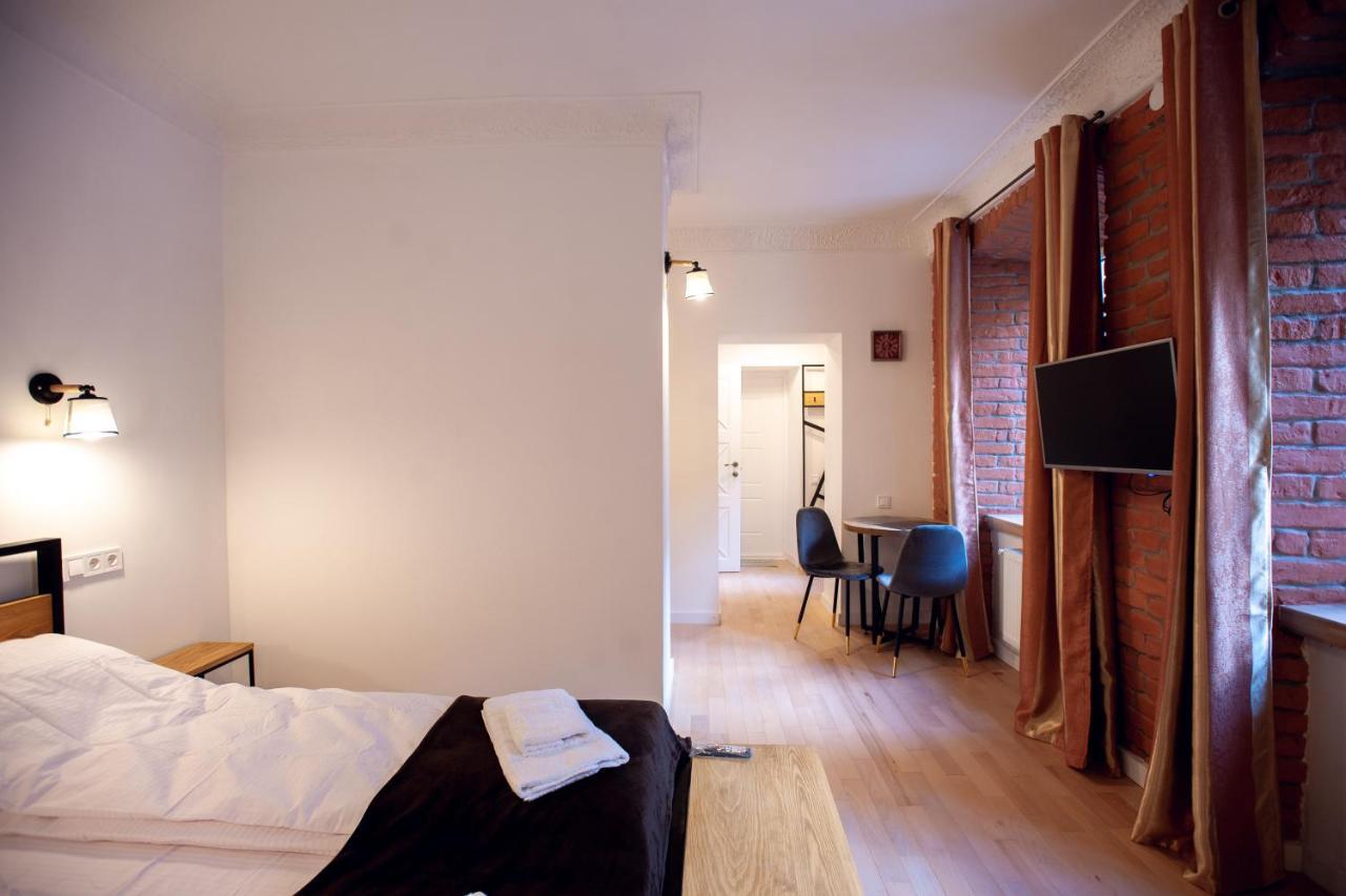 Neue Gasse Lviv Apartments Bagian luar foto